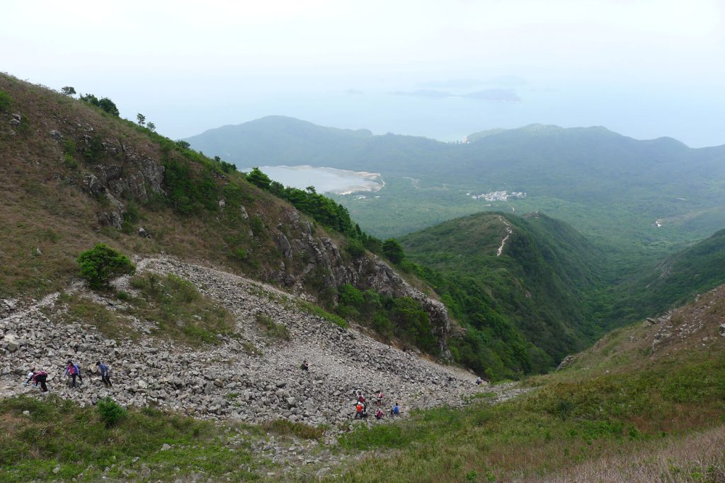 Reservoir seen from the hiking trail, Dog Teeth Range & Tiger’s Roar