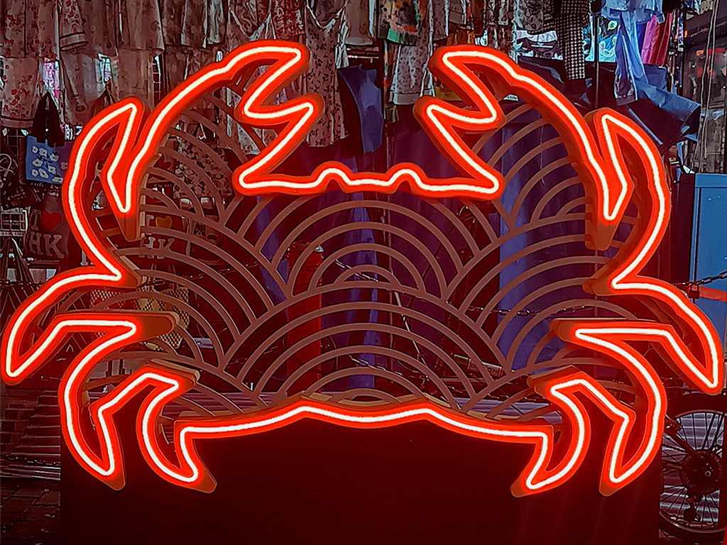 Crab Neon Sign at Temple Street
