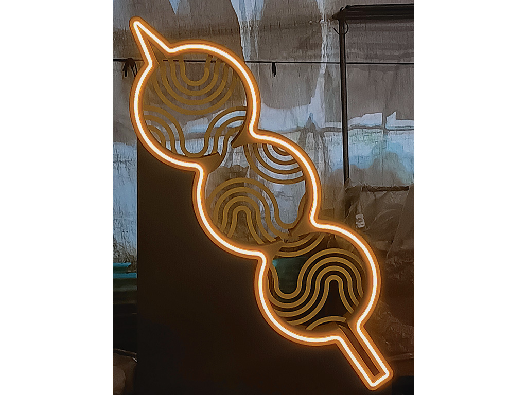 Skewer Neon Sign at Temple Street