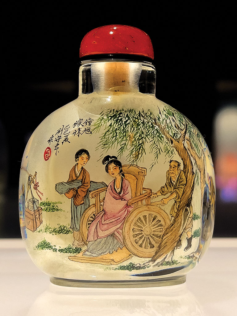 Snuff bottle inside-painted with “the wedding of Zhong Kui’s sister” design Liu Shouben (1942-2022), 1989, Glass; C2023.0472, Top Picks Hong Kong