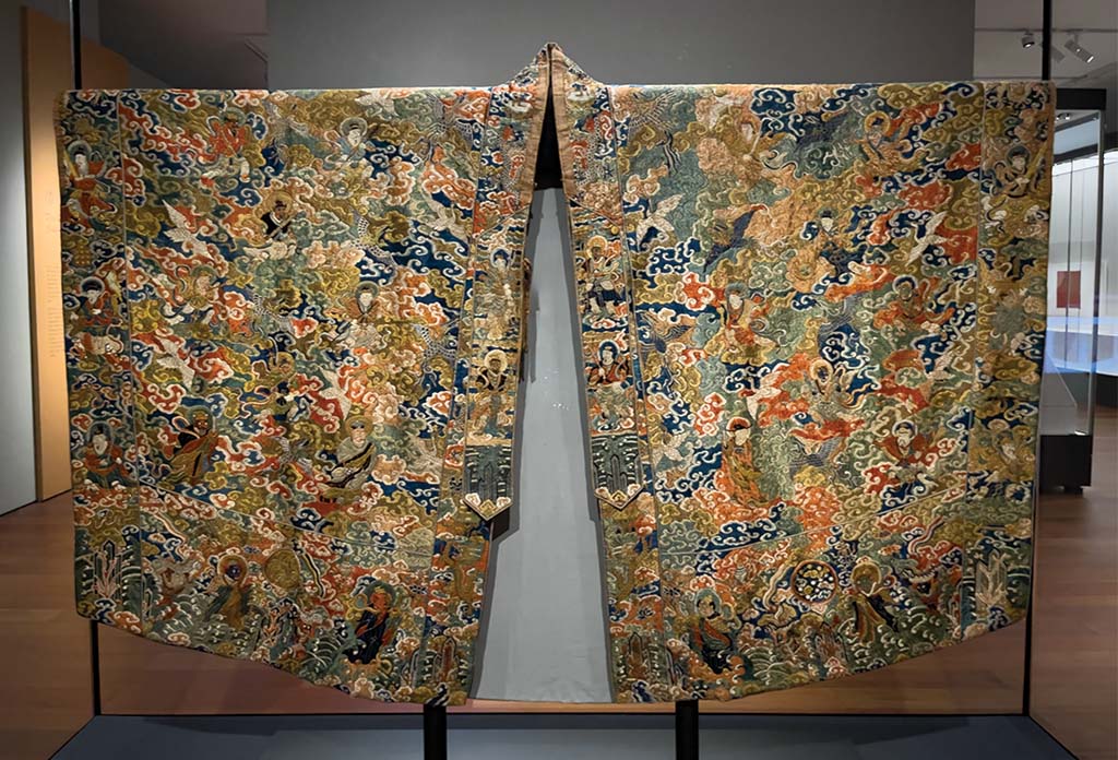 Daoist ritual robe with Three Officials, Ming dynasty, probably Jiajing period (1522-1566) Embroidery, polychrome and metallic-wrapped silk threads on silk tabby, Chris Hall