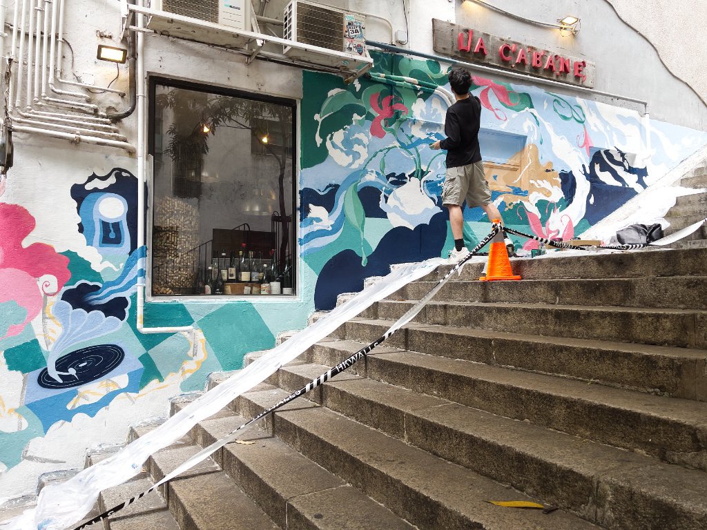 Enoch Wong, @enoch.wyn, 9 Shin Hing Street, Central, HKWALLS 2026, Hong Kong street art