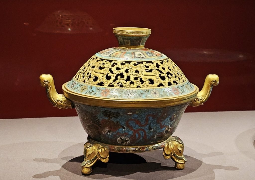 Incense burner with lions playing with a ball and a lingtai mark, Ming dynasty (1368–1644) Cloisonné, Forbidden City and the World