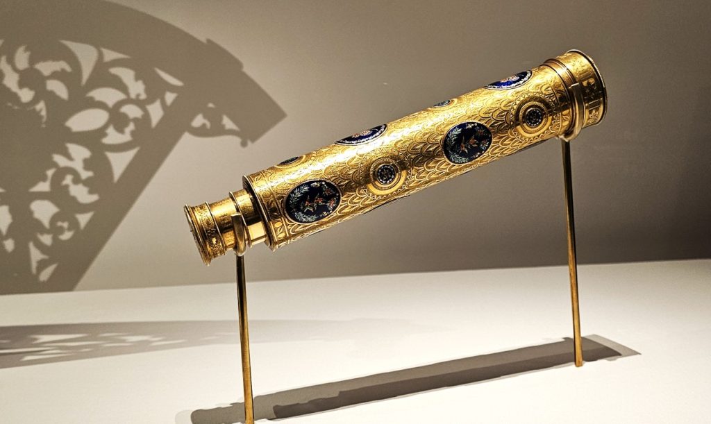 Telescope, Europe, 18th century, Gilt bronze and enamel, The Palace Museum, Forbidden City and the World