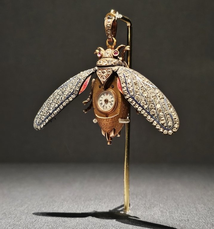 Cicada-shaped brooch watch, Switzerland, 19th century, Gold and diamonds, The Palace Museum, Forbidden City and the World