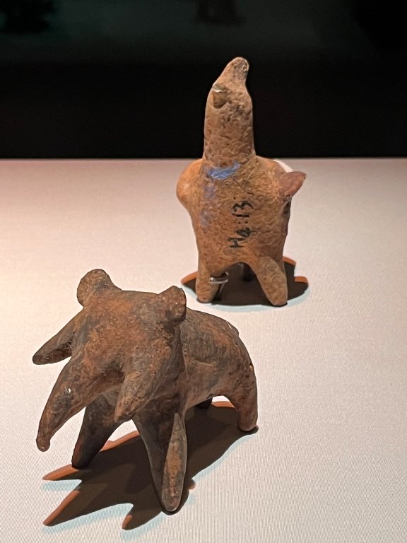 Elephant & Chicken, Earthenware Shijiahe culture (5,300-3,800 BP), Jingzhou Museum, Origins of Chinese Civilisation