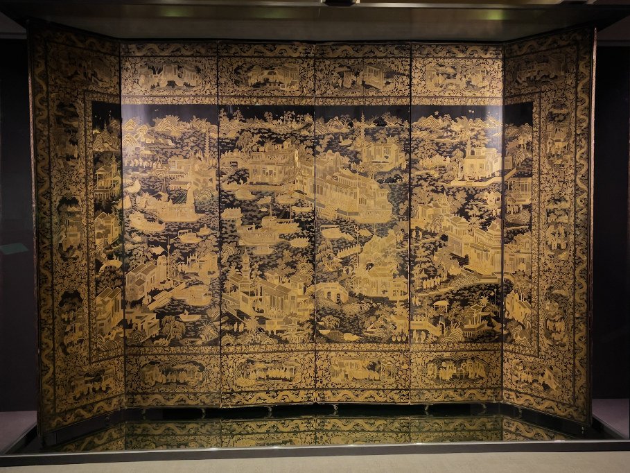Black and gilt lacquer folding screen with narrative figures design, Late 18th – early 19th century, Lacquer, Proudly from Canton, Cantonese and Export Art, HKMoA