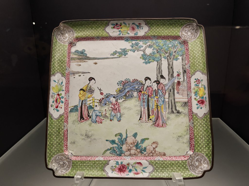 Indented-corner plate with design of children at play in painted enamels, Yongzheng period (1732-1735), Proudly from Canton, Cantonese and Export Art, HKMoA